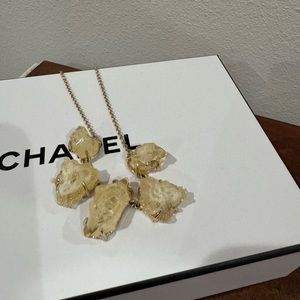 Gem and Faux Gold Necklace!